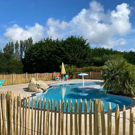 Le Domaine De Mesqueau 4* Плугану