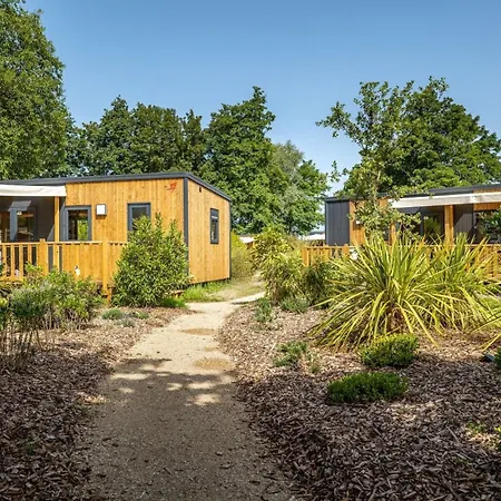 Campingplatz Le Domaine De Mesqueau 4*