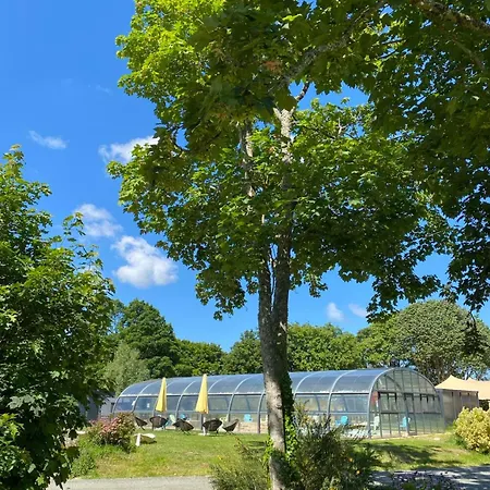 Кемпинг Le Domaine De Mesqueau 4*