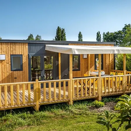Le Domaine De Mesqueau Campingplatz 4*